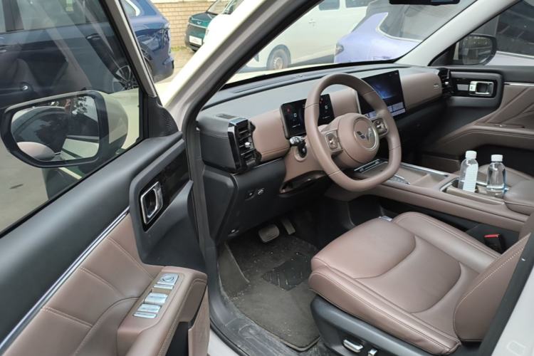 Used Wuling Xingguang 560 New Energy 2026 Model, Plug-in Hybrid, 125 km, Luxury Version Driver Seat