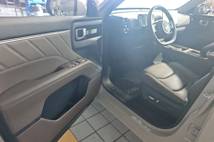 Used Wuling Xingguang 560 New Energy 2026 Model, Plug-in Hybrid, 125 km, Luxury Version Driver Seat