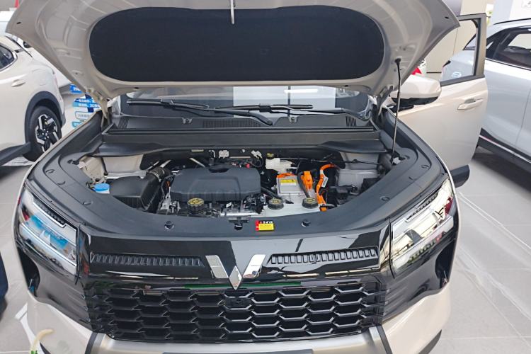 Used Wuling Xingguang 560 New Energy 2026 Model, Plug-in Hybrid, 125 km, Luxury Version Engine Bay