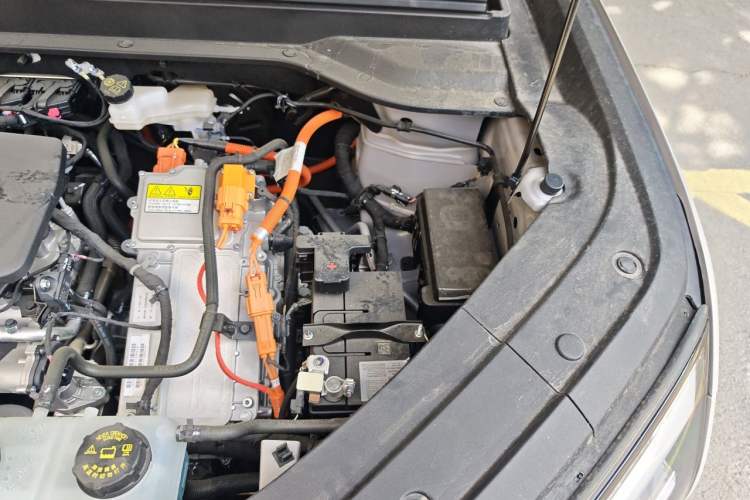 Used Wuling Xingguang 560 New Energy 2026 Model, Plug-in Hybrid, 125 km, Luxury Version Engine Bay Left