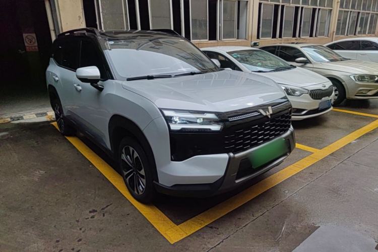 Used Wuling Xingguang 560 New Energy 2026 Model, Plug-in Hybrid, 125 km, Luxury Version Exterior 1