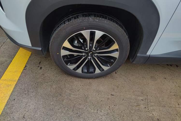 Used Wuling Xingguang 560 New Energy 2026 Model, Plug-in Hybrid, 125 km, Luxury Version Exterior 4