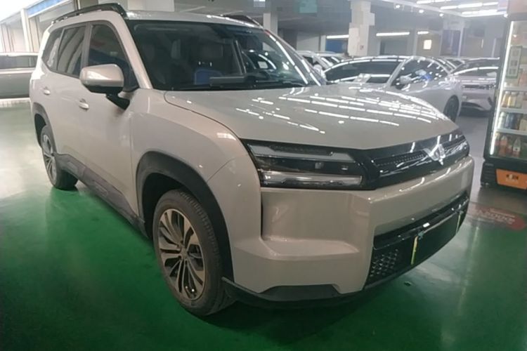 Used Wuling Xingguang 560 New Energy 2026 Model, Pure Electric, 500 km, Luxury Version Front Right 45 Deg