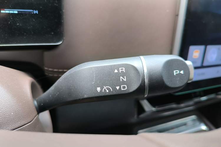 Used Wuling Xingguang 560 New Energy 2026 Model, Plug-in Hybrid, 125 km, Luxury Version Gear Lever
