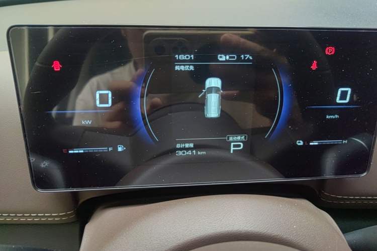 Used Wuling Xingguang 560 New Energy 2026 Model, Plug-in Hybrid, 125 km, Luxury Version Instrument Cluster