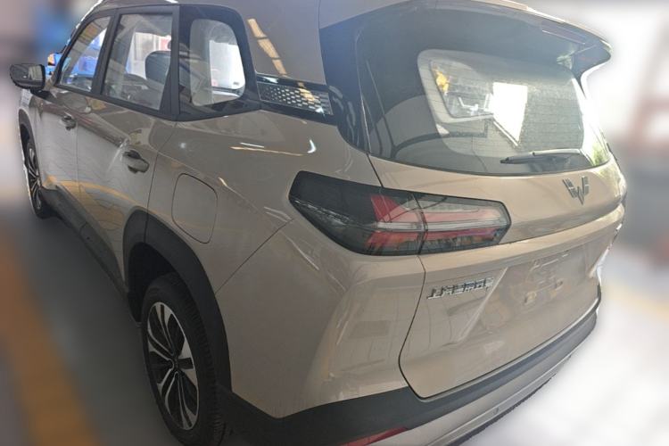 Used Wuling Xingguang 560 New Energy 2026 Model, Plug-in Hybrid, 125 km, Luxury Version Rear Left 45 Deg