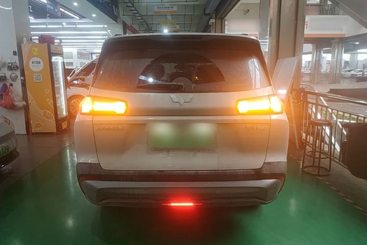 Used Wuling Xingguang 560 New Energy 2026 Model, Pure Electric, 500 km, Luxury Version Rear