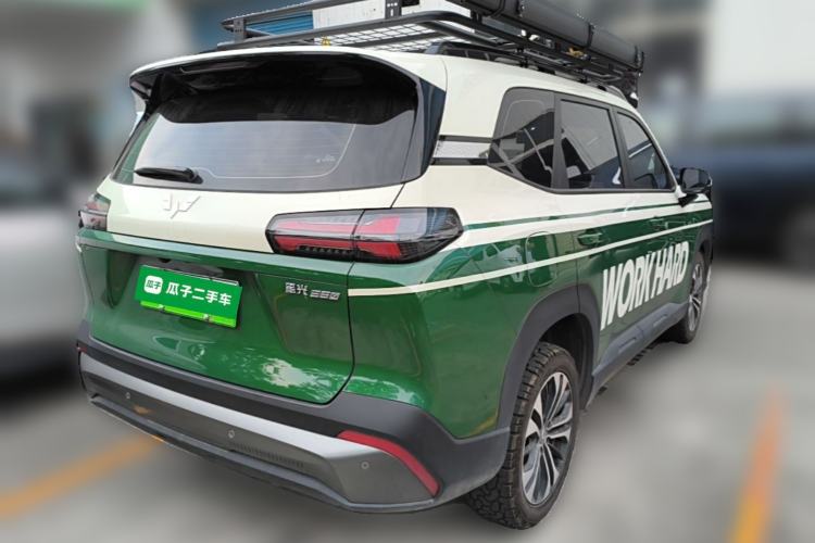 Used Wuling Xingguang 560 New Energy 2026 Model, Plug-in Hybrid, 125 km, Luxury Version Rear Right 45 Deg