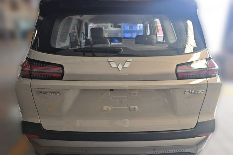 Used Wuling Xingguang 560 New Energy 2026 Model, Plug-in Hybrid, 125 km, Luxury Version Rear