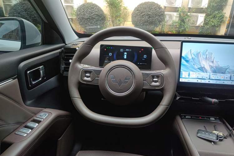 Used Wuling Xingguang 560 New Energy 2026 Model, Plug-in Hybrid, 125 km, Luxury Version Steering Wheel