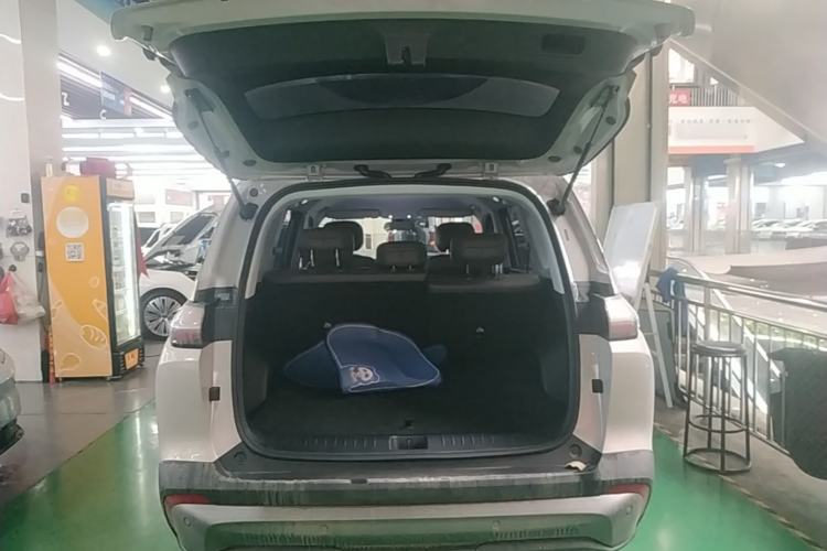 Used Wuling Xingguang 560 New Energy 2026 Model, Pure Electric, 500 km, Luxury Version Trunk