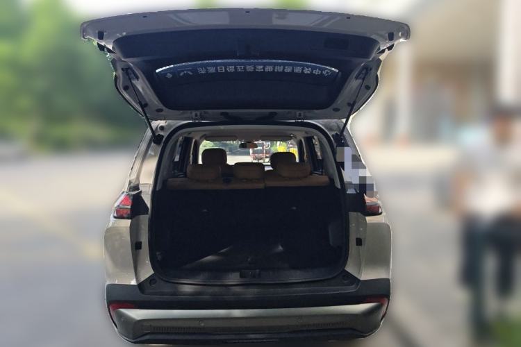 Used Wuling Xingguang 560 New Energy 2026 Model, Plug-in Hybrid, 125 km, Luxury Version Trunk