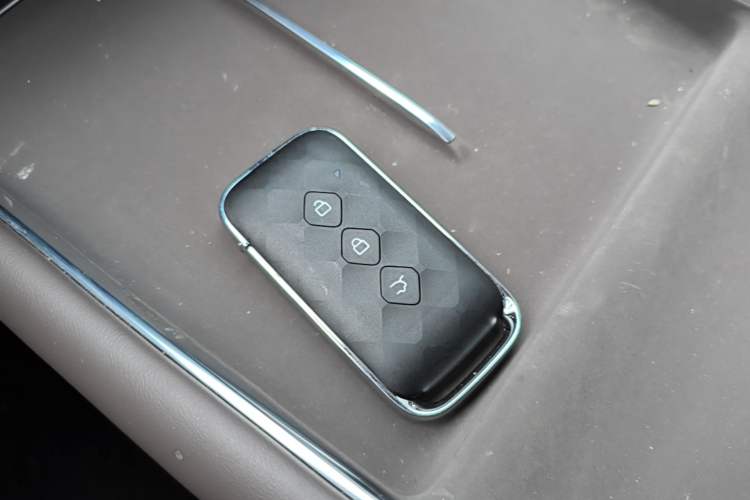 Used Wuling Xingguang 560 New Energy 2026 Model, Plug-in Hybrid, 125 km, Luxury Version Vehicle Key