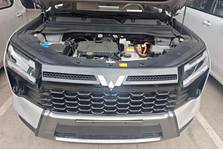 Used Wuling Xingguang 560 New Energy 2026 Model, Plug-in Hybrid, 125 km, Luxury Version Engine Bay
