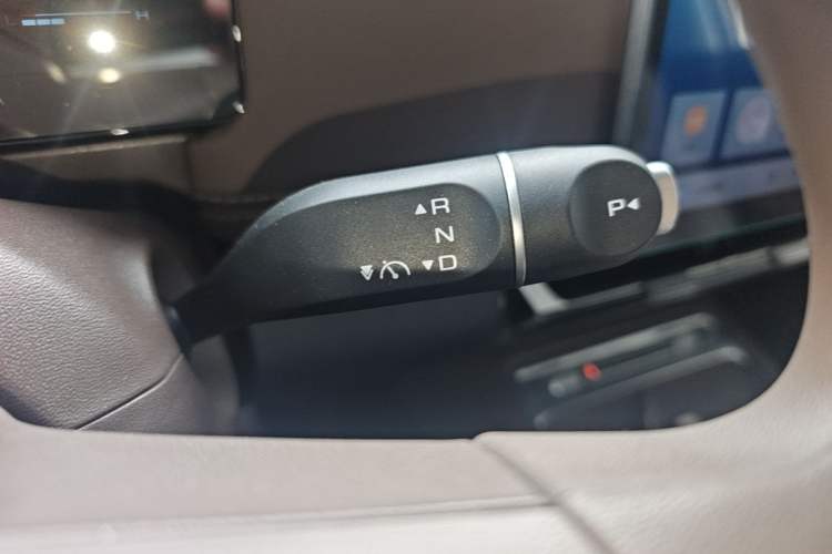 Used Wuling Xingguang 560 New Energy 2026 Model, Plug-in Hybrid, 125 km, Luxury Version Gear Lever