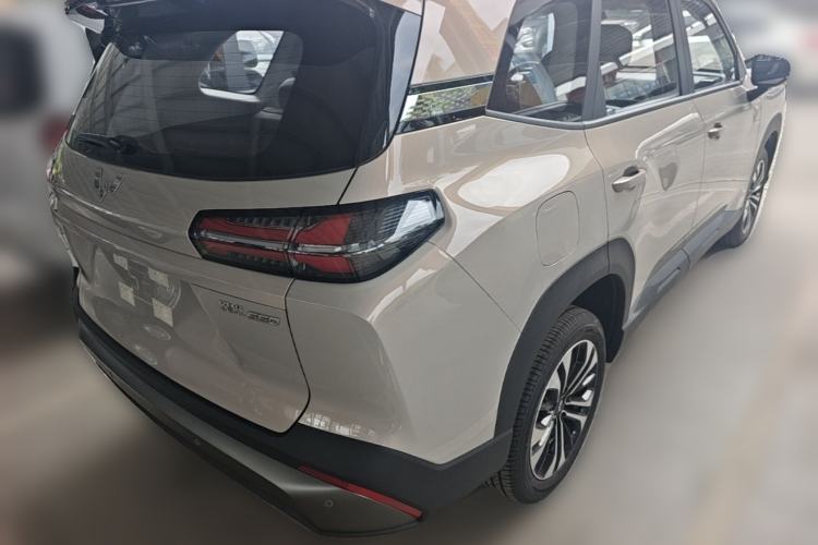 Used Wuling Xingguang 560 New Energy 2026 Model, Plug-in Hybrid, 125 km, Luxury Version Rear Right 45 Deg