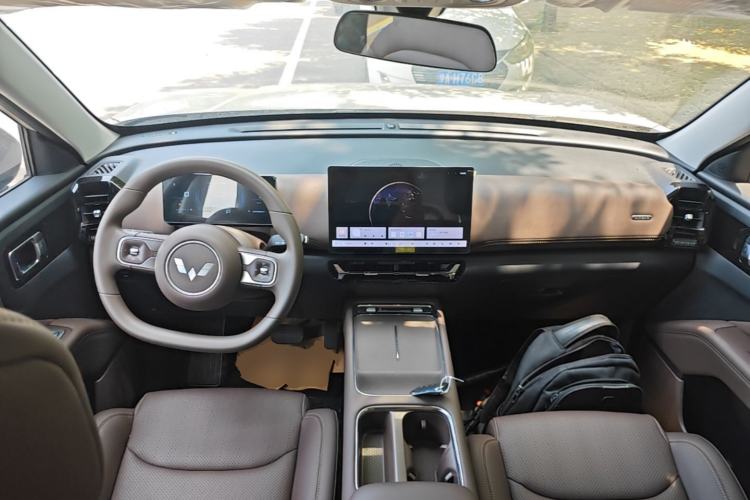 Used Wuling Xingguang 560 New Energy 2026 Model, Plug-in Hybrid, 125 km, Luxury Version Center Console