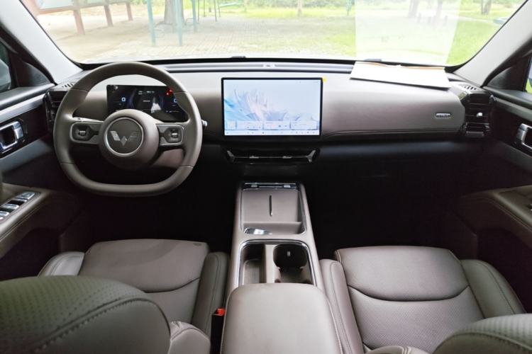 Used Wuling Xingguang 560 New Energy 2026 Model, Plug-in Hybrid, 125 km, Luxury Version Center Console