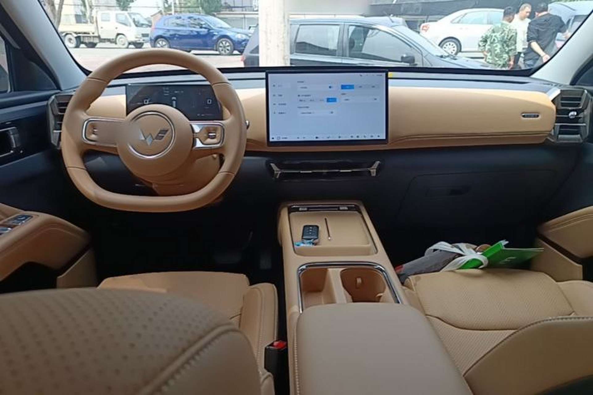 Used Wuling Xingguang 560 New Energy 2026 Model, Plug-in Hybrid, 125 km, Luxury Version Center Console