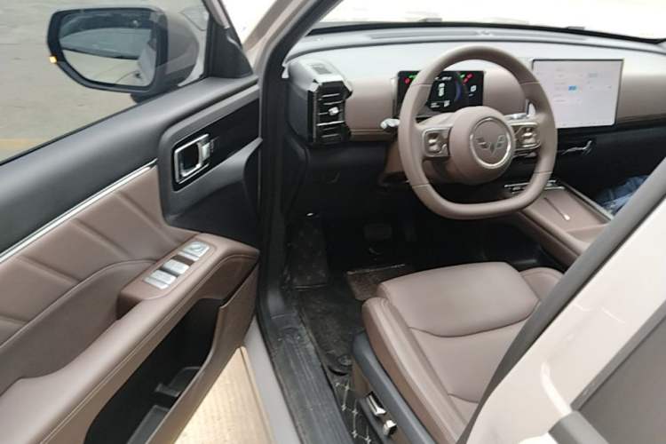 Used Wuling Xingguang 560 New Energy 2026 Model, Pure Electric, 500 km, Luxury Version Driver Seat