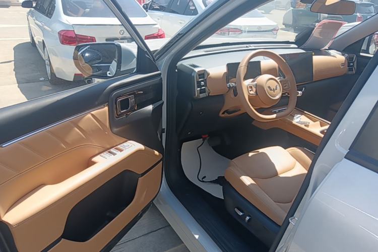 Used Wuling Xingguang 560 New Energy 2026 Model, Plug-in Hybrid, 125 km, Luxury Version Driver Seat