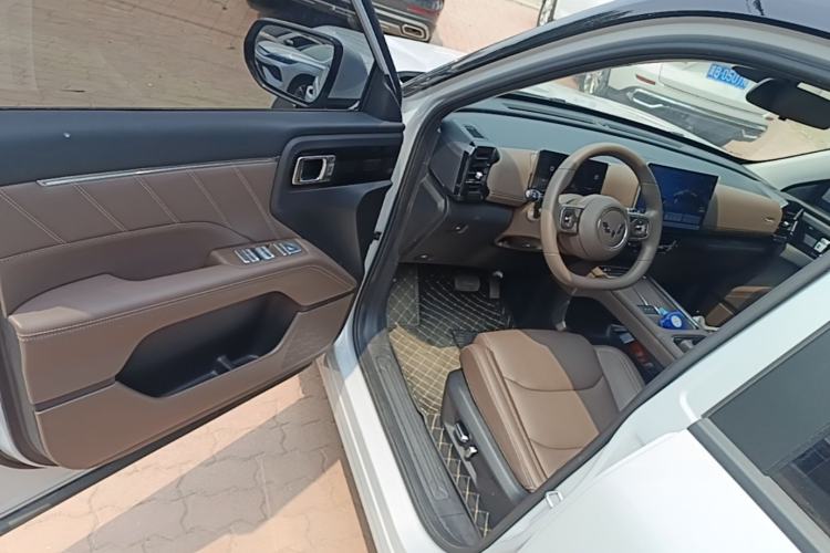 Used Wuling Xingguang 560 New Energy 2026 Model, Plug-in Hybrid, 125 km, Luxury Version Driver Seat