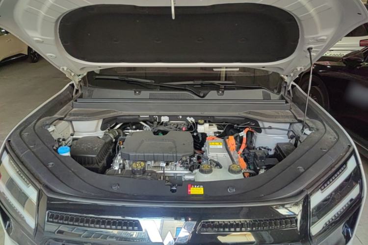 Used Wuling Xingguang 560 New Energy 2026 Model, Plug-in Hybrid, 125 km, Luxury Version Engine Bay
