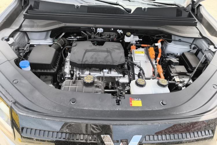 Used Wuling Xingguang 560 New Energy 2026 Model, Plug-in Hybrid, 125 km, Luxury Version Engine Bay
