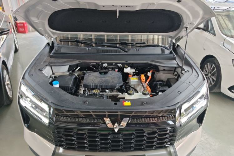 Used Wuling Xingguang 560 New Energy 2026 Model, Plug-in Hybrid, 125 km, Luxury Version Engine Bay