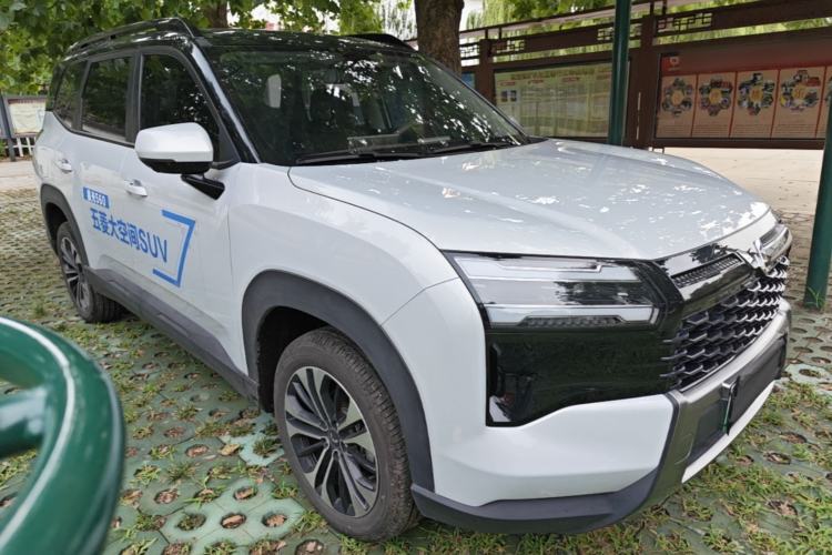 Used Wuling Xingguang 560 New Energy 2026 Model, Plug-in Hybrid, 125 km, Luxury Version Exterior 1