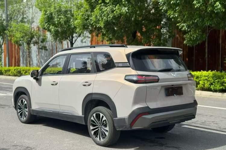 Used Wuling Xingguang 560 New Energy 2026 Model, Plug-in Hybrid, 125 km, Luxury Version Exterior 2