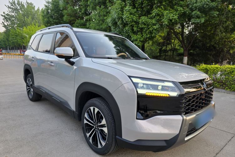 Used Wuling Xingguang 560 New Energy 2026 Model, Plug-in Hybrid, 125 km, Luxury Version Exterior 2