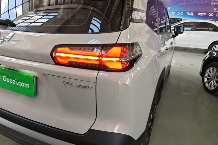 Used Wuling Xingguang 560 New Energy 2026 Model, Plug-in Hybrid, 125 km, Luxury Version Exterior 3