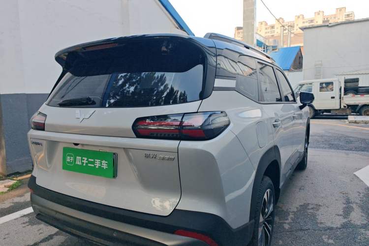 Used Wuling Xingguang 560 New Energy 2026 Model, Plug-in Hybrid, 125 km, Luxury Version Exterior 6