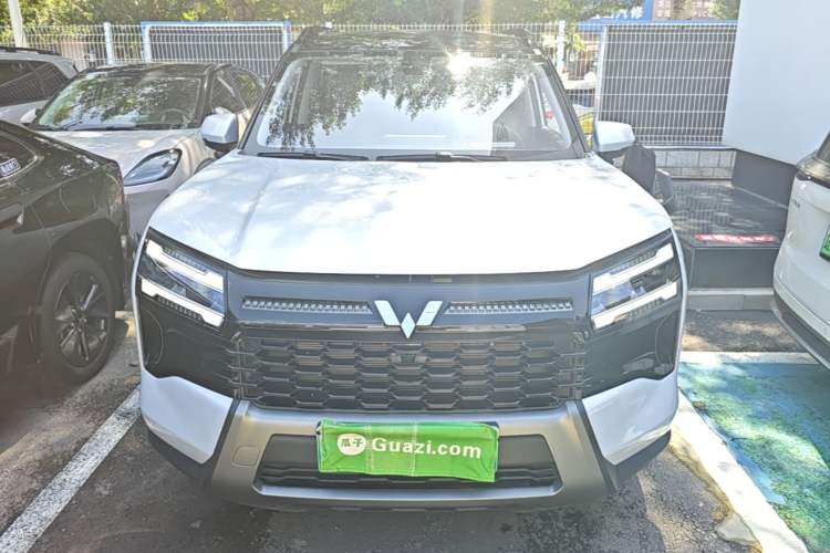 Used Wuling Xingguang 560 New Energy 2026 Model, Plug-in Hybrid, 125 km, Luxury Version Front