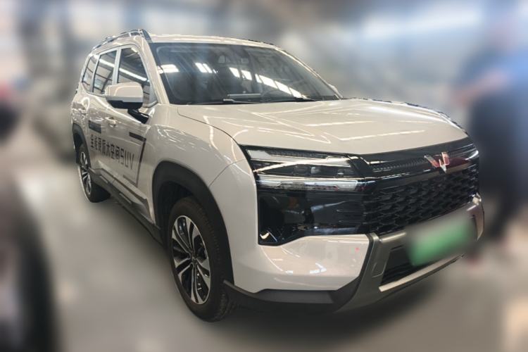 Used Wuling Xingguang 560 New Energy 2026 Model, Plug-in Hybrid, 125 km, Luxury Version Front Right 45 Deg