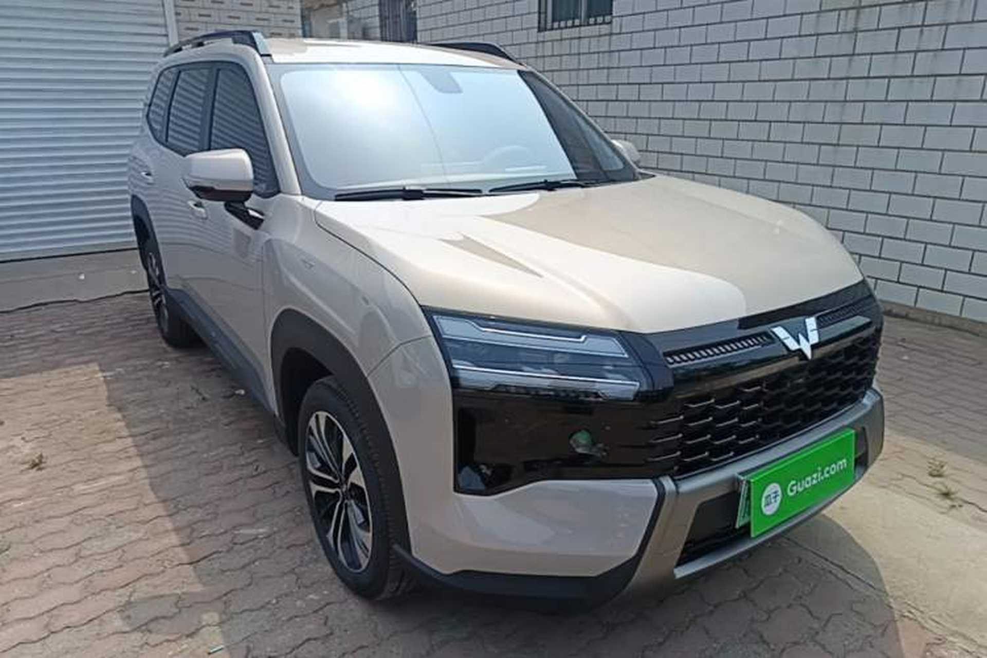 Used Wuling Xingguang 560 New Energy 2026 Model, Plug-in Hybrid, 125 km, Luxury Version Front Right 45 Deg