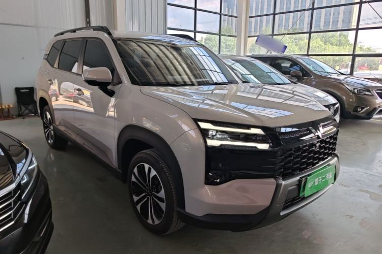 Used Wuling Xingguang 560 New Energy 2026 Model, Plug-in Hybrid, 125 km, Luxury Version Front Right 45 Deg