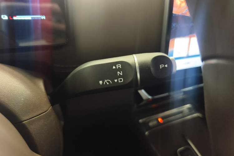 Used Wuling Xingguang 560 New Energy 2026 Model, Plug-in Hybrid, 125 km, Luxury Version Gear Lever