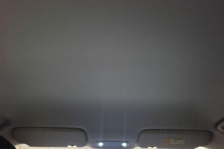Used Wuling Xingguang 560 New Energy 2026 Model, Plug-in Hybrid, 125 km, Luxury Version Headliner