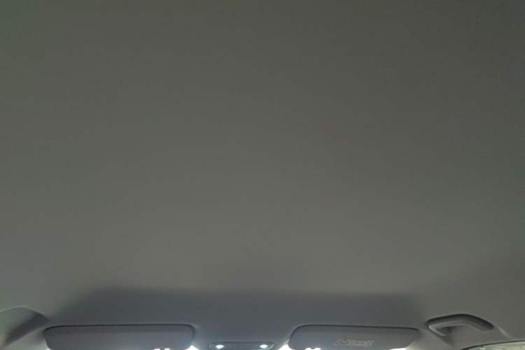 Used Wuling Xingguang 560 New Energy 2026 Model, Plug-in Hybrid, 125 km, Luxury Version Headliner