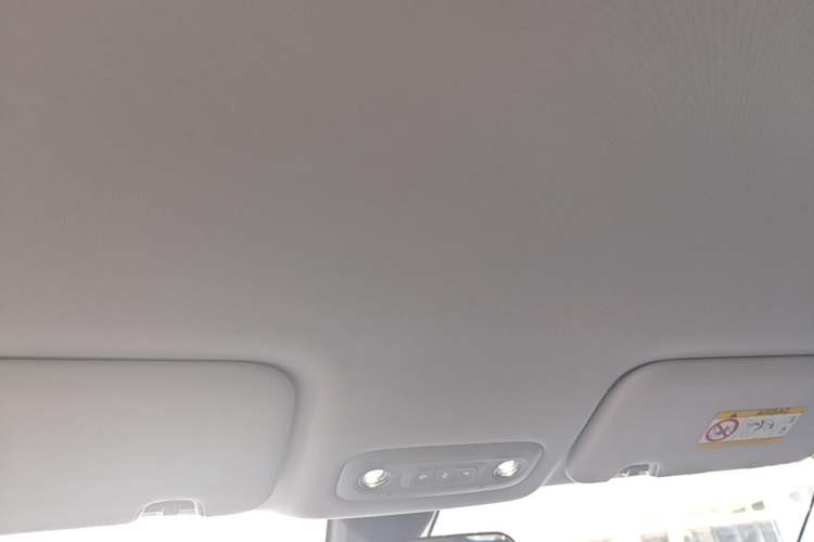 Used Wuling Xingguang 560 New Energy 2026 Model, Plug-in Hybrid, 125 km, Luxury Version Headliner