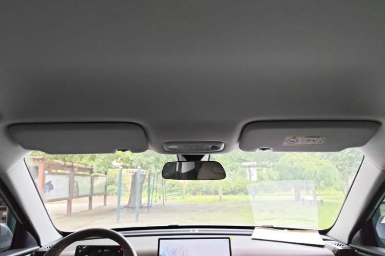 Used Wuling Xingguang 560 New Energy 2026 Model, Plug-in Hybrid, 125 km, Luxury Version Headliner