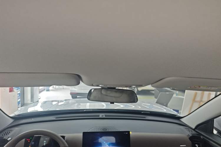 Used Wuling Xingguang 560 New Energy 2026 Model, Plug-in Hybrid, 125 km, Luxury Version Headliner