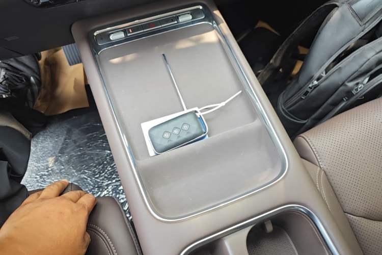 Used Wuling Xingguang 560 New Energy 2026 Model, Plug-in Hybrid, 125 km, Luxury Version Interior 1