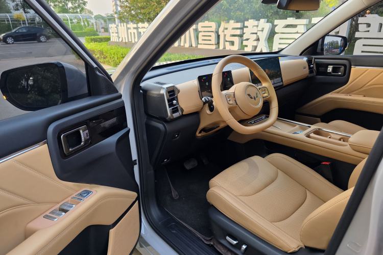 Used Wuling Xingguang 560 New Energy 2026 Model, Plug-in Hybrid, 125 km, Luxury Version Interior 1