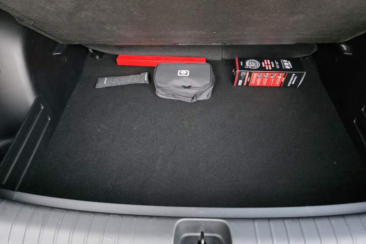 Used Wuling Xingguang 560 New Energy 2026 Model, Plug-in Hybrid, 125 km, Luxury Version Interior 10