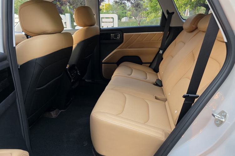 Used Wuling Xingguang 560 New Energy 2026 Model, Plug-in Hybrid, 125 km, Luxury Version Interior 2