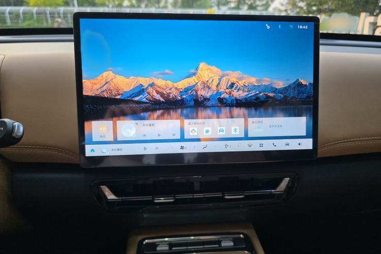 Used Wuling Xingguang 560 New Energy 2026 Model, Plug-in Hybrid, 125 km, Luxury Version Interior 5