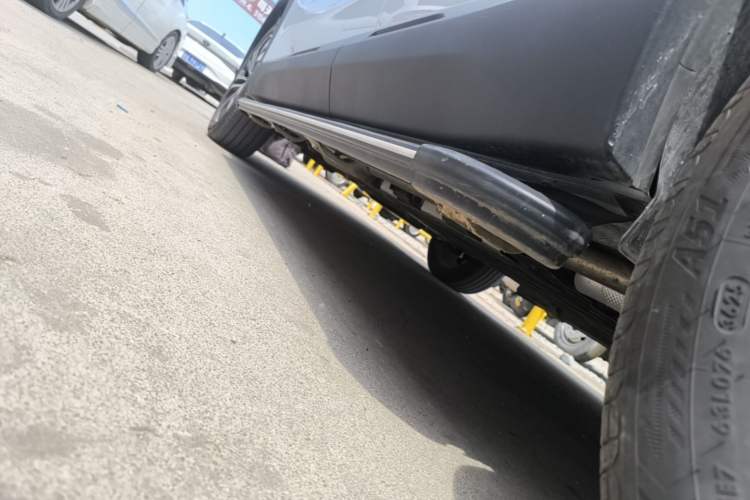 Used Wuling Xingguang 560 New Energy 2026 Model, Plug-in Hybrid, 125 km, Luxury Version Left Side Sill